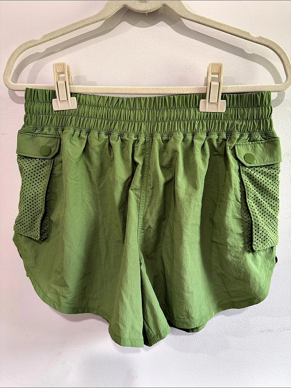 Spiritual Gangster Demi Cargo Short Cargo Shorts in Green Size Medium NWT
